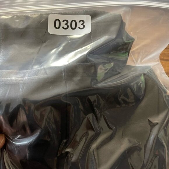 SPANX Faux Leather Leggings black size medium - Picture 14 of 14